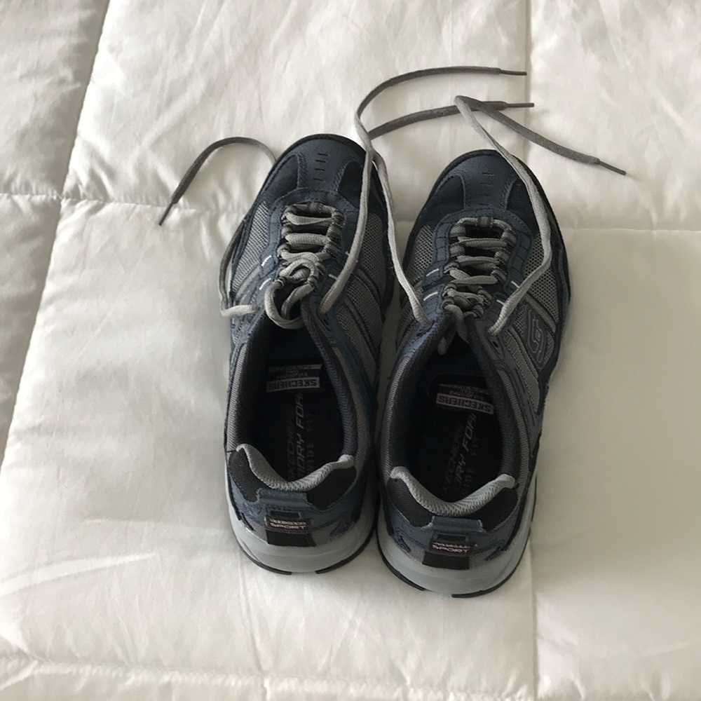 Skechers